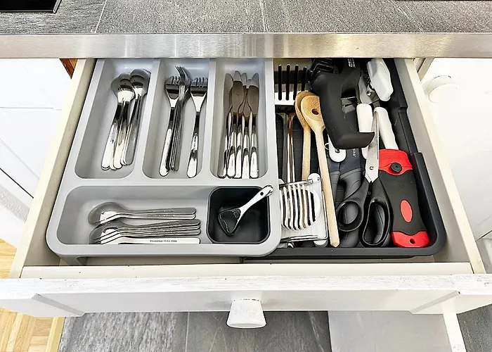 Kleines Juwel, Zentral, Mit Garage Und Pool - Cb102
